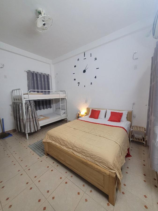 Хостел Saigon Cozy House & Coffee Хошимин Экстерьер фото